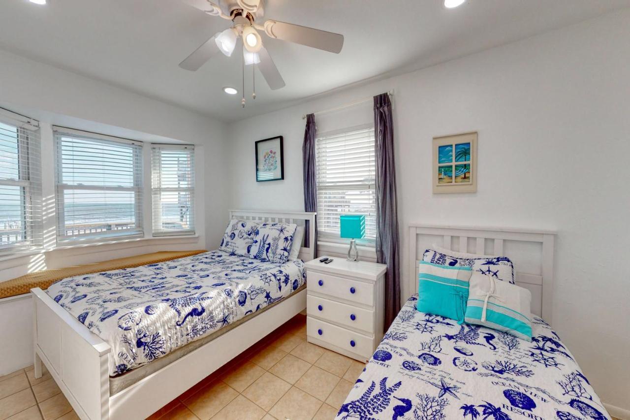 Villa Gulf Front Retreat à Galveston Extérieur photo